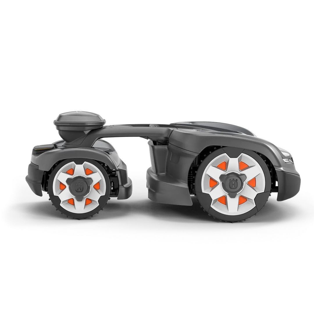 Husqvarna AM435iQ AWD EPOS Automower image 1